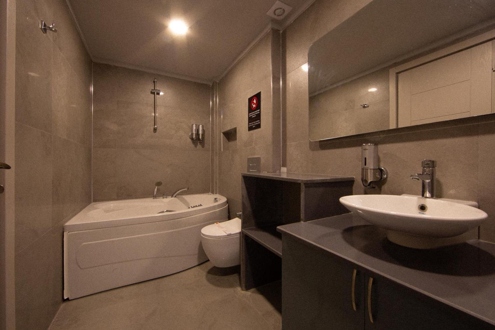 Mesken Inn Hotel Гьоджек Екстер'єр фото